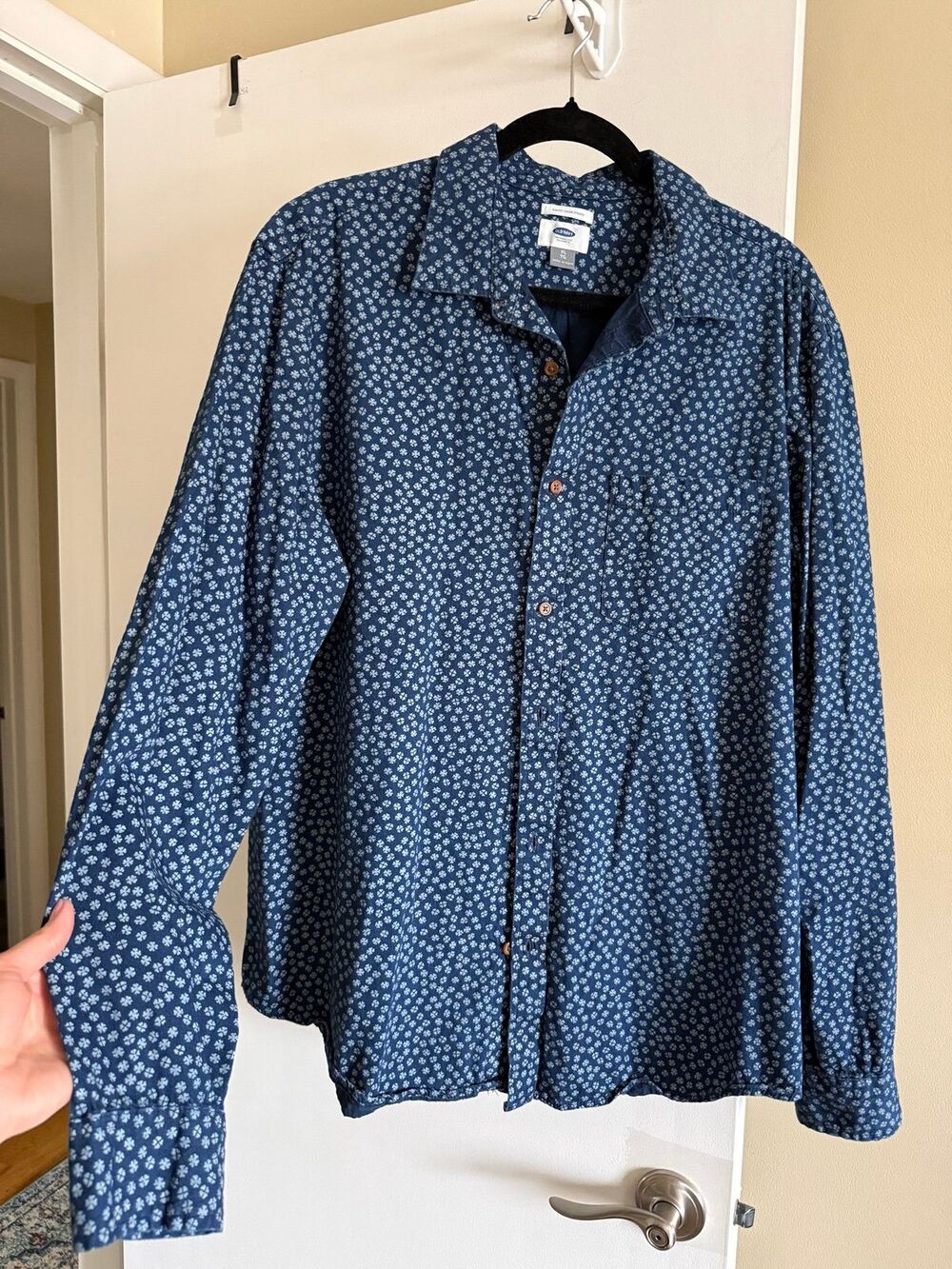 Old Navy Slim Fit Indigo Long Sleeve Button Down Shirt Blue Shamrock Mens XL